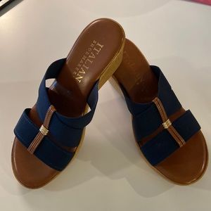 Navy wedge sandal / new